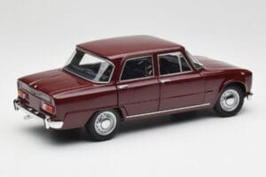 Alfa Romeo Giulia 1300 Tmavo Červený Minichamps 1:18 180120906 Kov – obrázok 3 z 8
