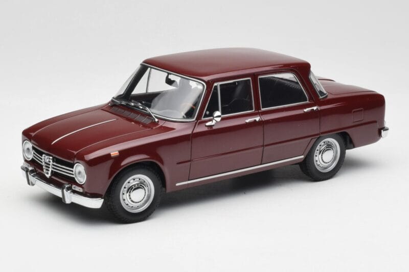 Alfa Romeo Giulia 1300 Tmavo Červený Minichamps 1:18 180120906 Kov