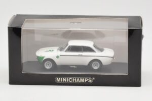 Alfa Romeo Giulia 1300 GTA Junior Biely Minichamps 1:43 400120601 Kov – obrázok 3 z 3