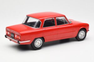 Alfa Romeo Giulia Nuova Super Červený MCG 1:18 MCG18145 Kov – obrázok 2 z 6