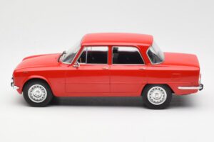 Alfa Romeo Giulia Nuova Super Červený MCG 1:18 MCG18145 Kov – obrázok 3 z 6