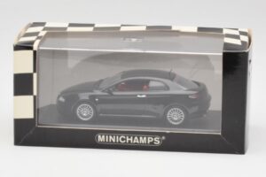 Alfa Romeo GT Čierny Minichamps 1:43 400120320 Kov – obrázok 4 z 4