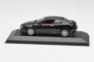 Alfa Romeo GT Čierny Minichamps 1:43 400120320 Kov