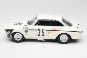 Alfa Romeo GTA 1300 Junior #35 C. Colzani / Pooky / G. Venturi 4 Hours of Jarama 1972 Minichamps 1:18 155721235 Kov – obrázok 3 z 6