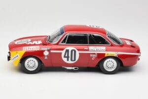 Alfa Romeo GTA 1300 Junior #40 F. Picchi / J-C. Chasseuil Division 1 Winners 12 Hours of Paul Ricard 1971 Minichamps 1:18 155 – obrázok 3 z 6