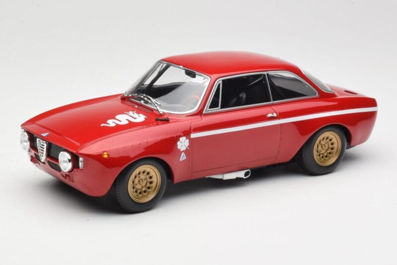Alfa Romeo GTA 1300 Junior Červený Minichamps 1:18 155120020 Kov