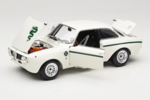 Alfa Romeo GTA 1300 Junior Biely Minichamps 1:18 100120501 Kov – obrázok 2 z 8