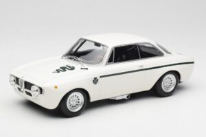 Alfa Romeo GTA 1300 Junior Biely Minichamps 1:18 155120021 Kov