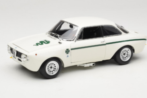 Alfa Romeo GTA 1300 Junior Biely Minichamps 1:18 100120501 Kov