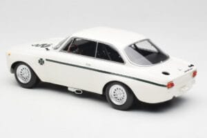 Alfa Romeo GTA 1300 Junior Biely Minichamps 1:18 155120021 Kov – obrázok 5 z 6