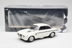 Alfa Romeo GTA 1300 Junior Biely Minichamps 1:18 155120021 Kov – obrázok 6 z 6