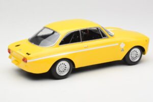Alfa Romeo GTA 1300 Junior Žltý Minichamps 1:18 155120024 Kov – obrázok 3 z 6