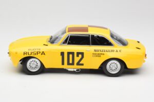 Alfa Romeo GTA 1300 #102 Squadra Corse R. Zanetti / M. Ruspa / Monzeglio Targa Florio 1971 Minichamps 1:18 155711202 Kov – obrázok 3 z 6