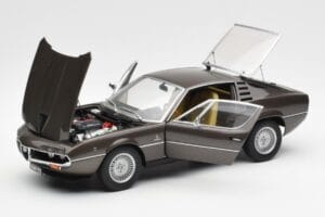 Alfa Romeo Montreal Hnedý Metalický AUTOart 1:18 70173 Kov – obrázok 2 z 8