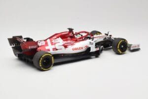 Alfa Romeo Racing C39 #99 A. Giovinazzi Austrian GP 2020 Minichamps 1:18 110200199 Kov – obrázok 2 z 6