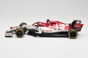 Alfa Romeo Racing C39 #99 A. Giovinazzi Austrian GP 2020 Minichamps 1:18 110200199 Kov – obrázok 3 z 6
