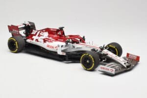 Alfa Romeo Racing C39 #99 A. Giovinazzi Austrian GP 2020 Minichamps 1:18 110200199 Kov – obrázok 4 z 6