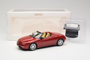 Alfa Romeo Spider 916 Proteo Red Metallic Norev 1:18 187854 Kov – obrázok 6 z 6