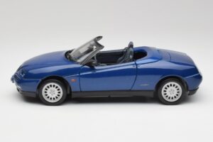 Alfa Romeo Spider 916 Periwinkle Modrý Maisto 1:18 50308 Kov – obrázok 3 z 7