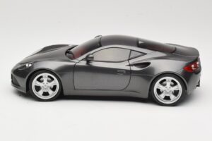 Artega GT Grey Metallic Revell 1:18 09024 Kov – obrázok 4 z 8