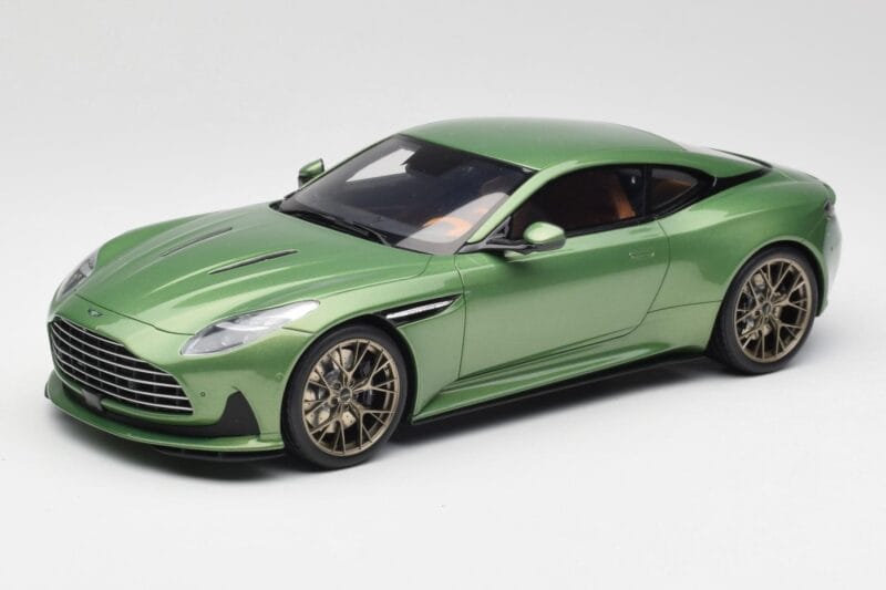 Aston Martin DB12 Zelený GT Spirit 1:18 GT466 Živica