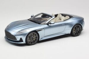 Aston Martin DB12 Volante Caribbean Blue Pearl GT Spirit 1:18 GT479 Živica