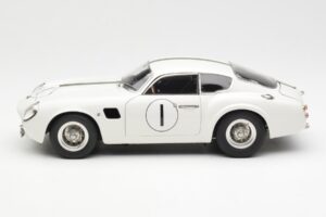 Aston Martin DB4 GT Zagato #1 24 Hours of Le Mans 1961 CMC 1:18 M-139 Kov – obrázok 3 z 6