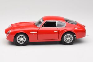 Aston Martin DB4 GT Zagato Červený Road Signature 1:18 92728 Kov – obrázok 4 z 8