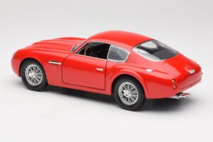 Aston Martin DB4 GT Zagato Červený Road Signature 1:18 92728 Kov – obrázok 7 z 8