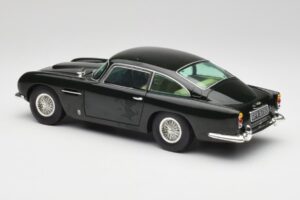 Aston Martin DB5 California Šalviová Chrono 1:18 H1001 Kov – obrázok 7 z 8