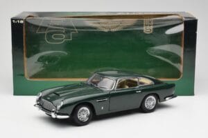 Aston Martin DB5 RHD Zelený AUTOart 1:18 70024 Kov – obrázok 8 z 8
