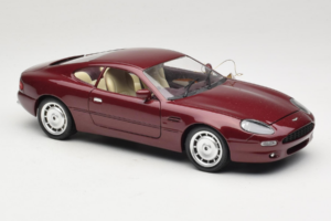 Aston Martin DB7 Červený Guiloy 1:18 67550 Kov – obrázok 6 z 8