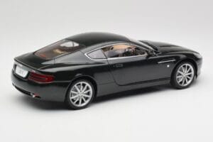 Aston Martin DB9 Čierny Solido 1:18 15025600 Kov – obrázok 3 z 8