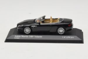Aston Martin DB9 Kabriolet Čierny Minichamps 1:43 400137330 Kov