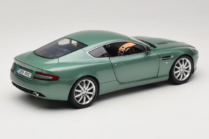 Aston Martin DB9 Zelený Minichamps 1:18 150137322 Kov – obrázok 3 z 8