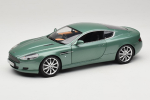 Aston Martin DB9 Zelený Minichamps 1:18 150137322 Kov