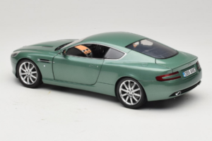 Aston Martin DB9 Zelený Minichamps 1:18 150137322 Kov – obrázok 7 z 8