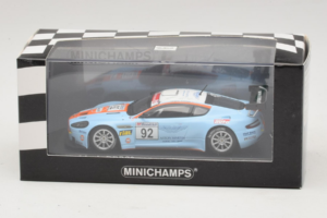 Aston Martin DBRS9 Gulf #92 T. Enge / Lechner VLN 250 Nurburgring 2008 Minichamps 1:43 400081392 Kov – obrázok 4 z 4