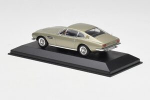 Aston Martin DBS Striebristo Zelený Metalíza Minichamps 1:43 400137600 Kov – obrázok 3 z 4