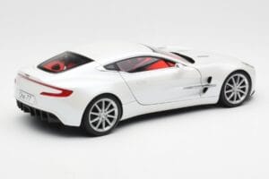 Aston Martin One-77 Morning Frost Biely AUTOart 1:18 70244 Kov – obrázok 3 z 8