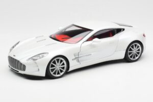 Aston Martin One-77 Morning Frost Biely AUTOart 1:18 70244 Kov