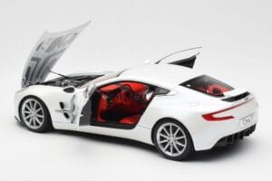 Aston Martin One-77 Morning Frost Biely AUTOart 1:18 70244 Kov – obrázok 5 z 8