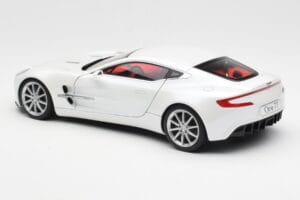 Aston Martin One-77 Morning Frost Biely AUTOart 1:18 70244 Kov – obrázok 7 z 8
