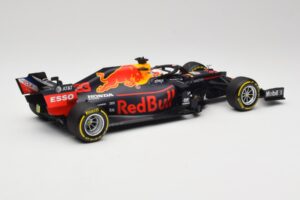 Aston Martin Red Bull Racing RB15 #33 M. Verstappen Winner Brazil GP 2019 Minichamps 1:18 110191933 Kov – obrázok 2 z 6