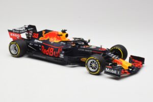 Aston Martin Red Bull Racing RB15 #33 M. Verstappen Winner Brazil GP 2019 Minichamps 1:18 110191933 Kov – obrázok 4 z 6