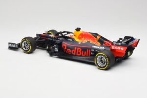 Aston Martin Red Bull Racing RB15 #33 M. Verstappen Winner Brazil GP 2019 Minichamps 1:18 110191933 Kov – obrázok 5 z 6