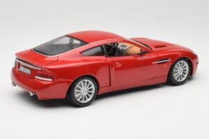 Aston Martin V12 Vanquish Červený Bburago 1:18 34063 Kov – obrázok 3 z 8
