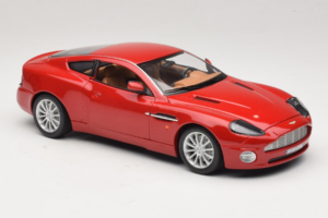 Aston Martin V12 Vanquish Červený Bburago 1:18 33334063 Kov – obrázok 6 z 8