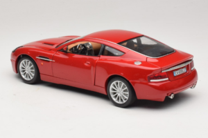 Aston Martin V12 Vanquish Červený Bburago 1:18 33334063 Kov – obrázok 7 z 8