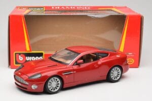 Aston Martin V12 Vanquish Červený Bburago 1:18 34063 Kov – obrázok 8 z 8